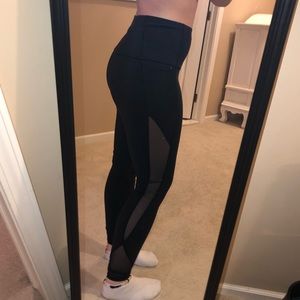 LULU LEMON HIGH WAISTED LEGGINGS FIT LIKE A 6